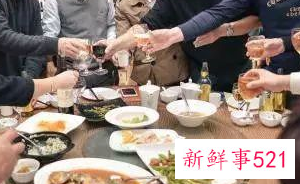 陪领导吃饭应酬的女人