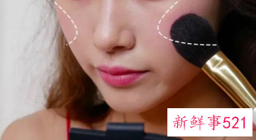 用底妆呈现完美肌肤