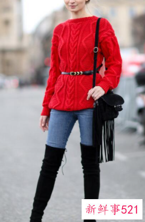 红色衣服怎么搭配帽子