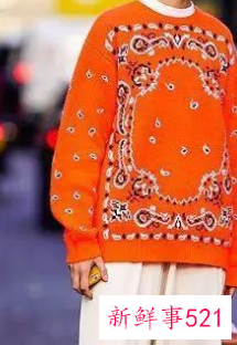 45岁的女人穿什么颜色的衣服好看