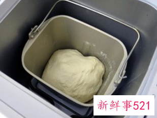 电饭煲做披萨的简单的方式