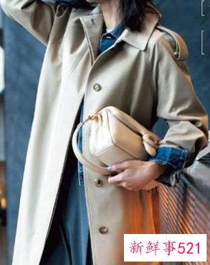 50多岁的女人怎样穿衣服更好看