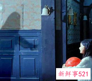 梦见死去的爸爸做鬼吓自己