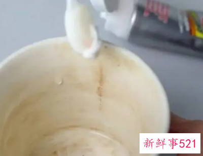 如何洗掉杯子里的茶垢