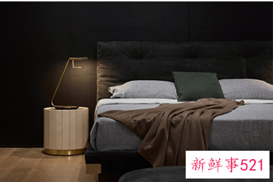 床头正对门的风水