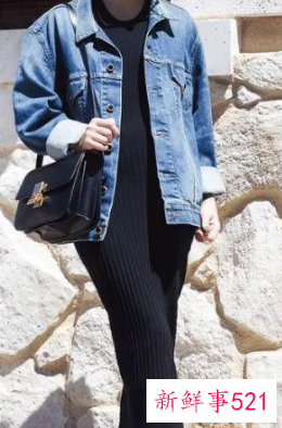 修身裙子搭配什么长外套