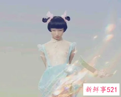 迪奥广告被网友指出丑化亚裔女性