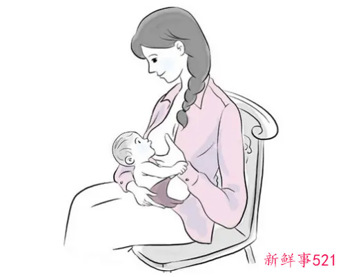 新生儿宝喂奶姿势