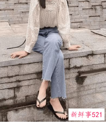 阔腿裤配什么凉鞋子好看