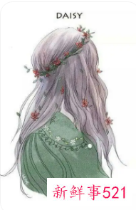 粉色紫色绿色哪个颜色显白