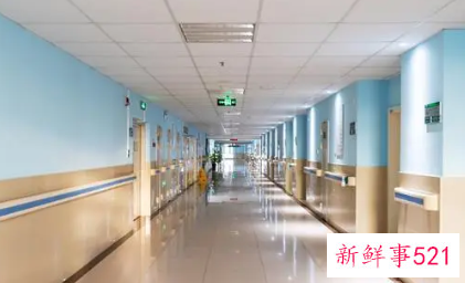 梦见医院人好多