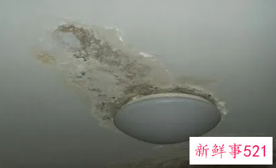 女人梦见楼上漏水下来