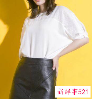 秋冬长款皮裙怎么搭配