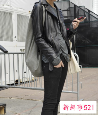 中长款皮衣搭配什么裤子女