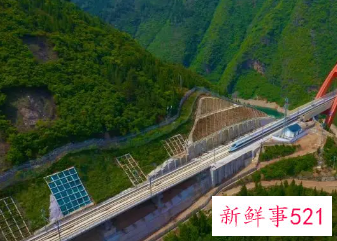 郑渝高铁今起全线开通，郑州到重庆仅4小时