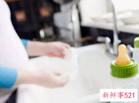 奶瓶应该如何清洗消毒