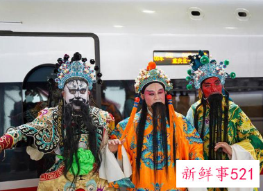 郑渝高铁今起全线开通，郑州到重庆仅4小时