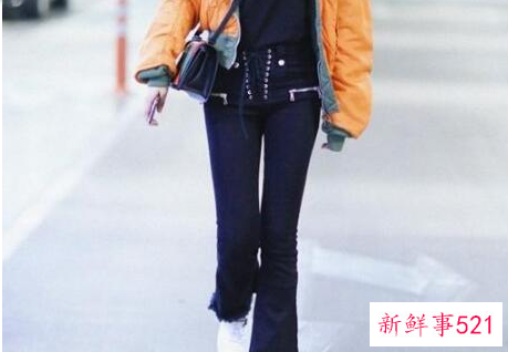 绑带裤配什么衣服好看