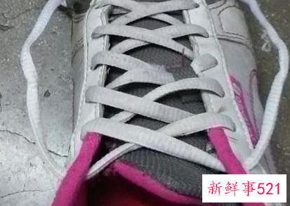 系鞋带的方法简单