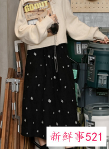 连衣裙怎样搭配外套