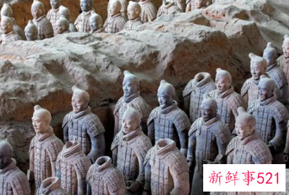 梦见古墓挖掘是什么意思