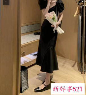 黑色连衣裙配什么鞋子好看