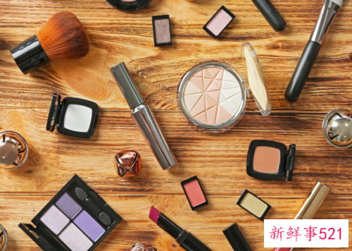 粉色眼影怎么涂好看