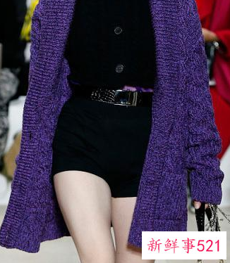 紫色配什么色好看吗图片