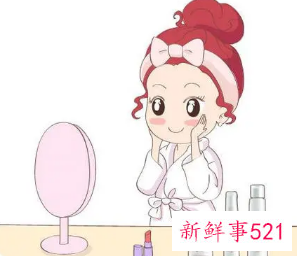 化妆棉沾爽肤水敷脸的步骤