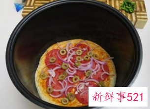 电饭煲做披萨的简单的方式