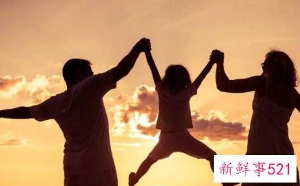 爸爸常带娃娃长大后更优秀更聪明