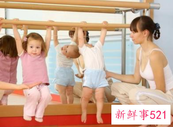 2岁半上早教好还是托班好