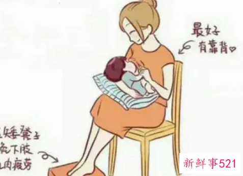 抱孩子喂奶的正确姿势