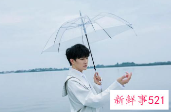 央视夏日歌会2022周深李健将合作