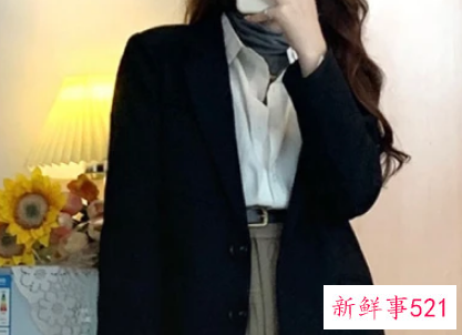 小香风外套是正装吗