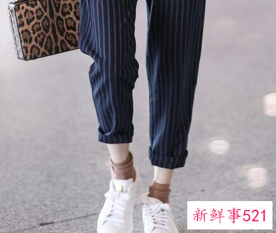 男士休闲板鞋配什么裤子