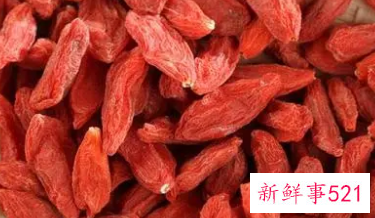 枸杞放久了变黑能吃吗