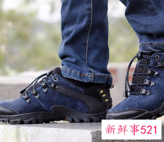 西装牛仔裤搭配什么鞋男