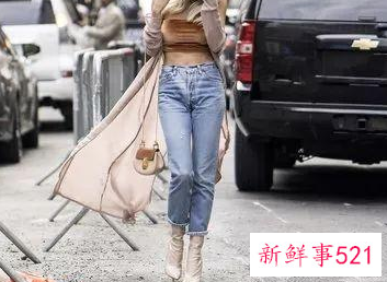 怎样把牛仔裤穿出时尚感