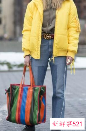 羽绒服适合搭配什么裤子