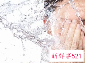 怎样保持脸部皮肤湿润