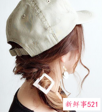 戴帽子适合什么编发