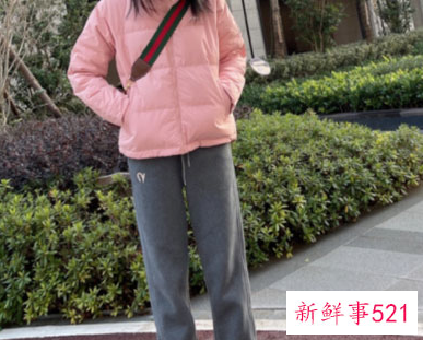 冬天卫裤怎么搭配上衣好看