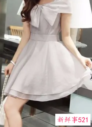 露肩连衣裙搭配什么外套