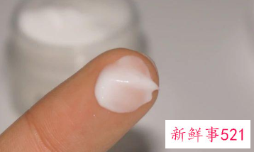 面膜上面的塑料纸的作用