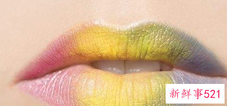 学会这几招薄唇一秒打造时髦的厚唇妆