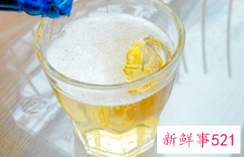 为什么啤酒会出泡沫