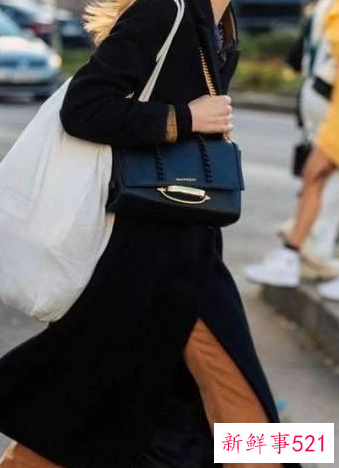 黑色大衣配什么帽子呢