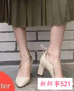 女生第一次约会打扮穿什么鞋子