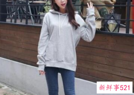 灰色卫衣怎么搭配才好看